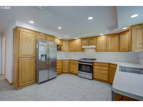 526 Little Valley Road Roseburg OR 97471