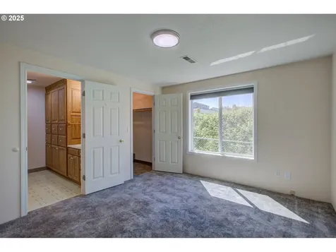 526 Little Valley Road Roseburg OR 97471