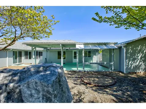 526 Little Valley Road Roseburg OR 97471