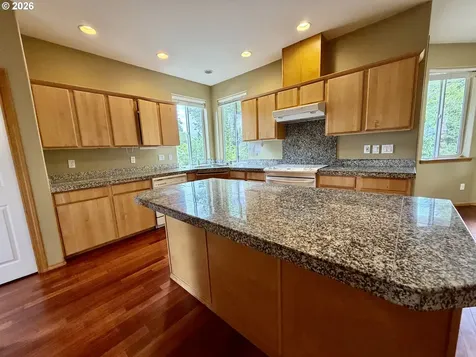 12289 SW Hollow Lane Portland OR 97223