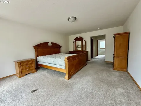 12289 SW Hollow Lane Portland OR 97223