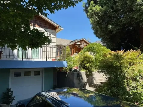 2780 Emerald Street Eugene OR 97403