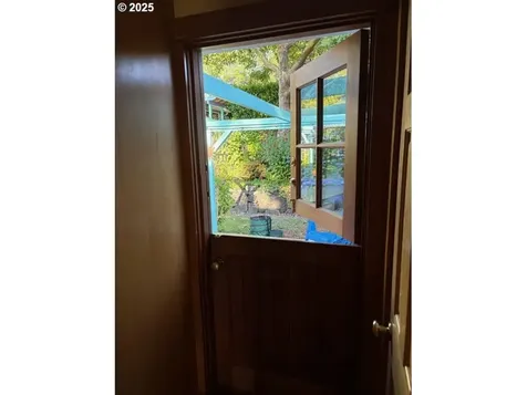 2780 Emerald Street Eugene OR 97403