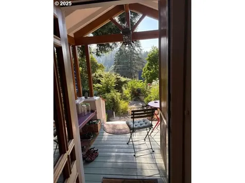 2780 Emerald Street Eugene OR 97403