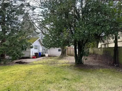 1207 NW Victoria Avenue Gresham OR 97030