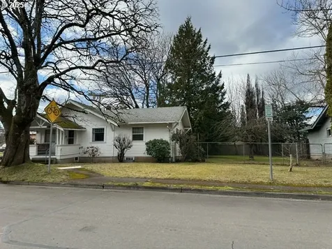 1207 NW Victoria Avenue Gresham OR 97030