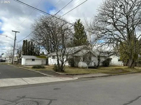 1207 NW Victoria Avenue Gresham OR 97030