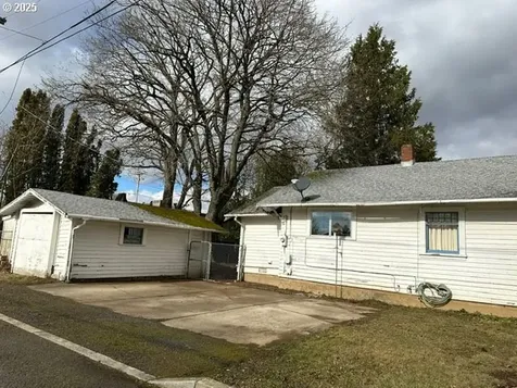 1207 NW Victoria Avenue Gresham OR 97030