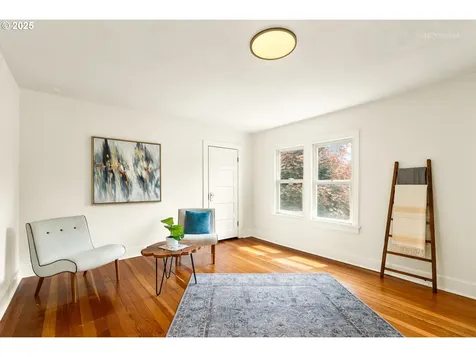 5125 NE Davis Street Portland OR 97213