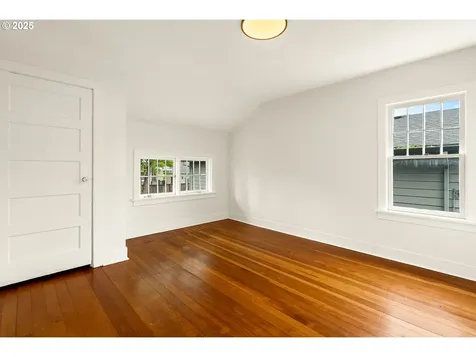 5125 NE Davis Street Portland OR 97213