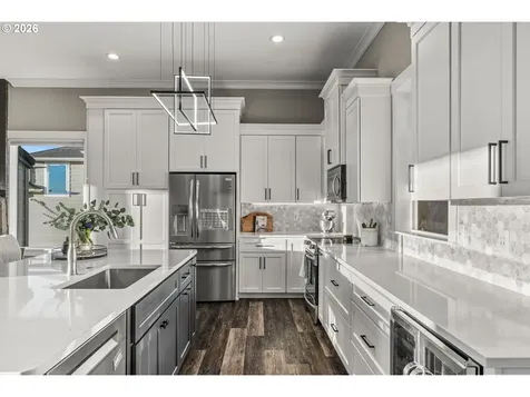 257 Curtis Drive Longview WA 98632