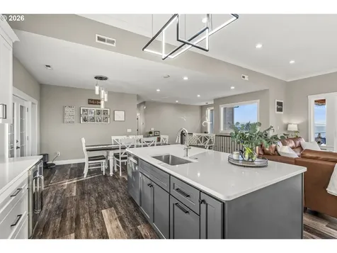 257 Curtis Drive Longview WA 98632