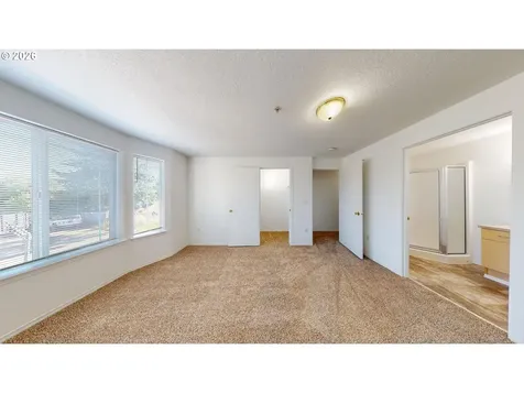 9615 SE Center Court Portland OR 97266
