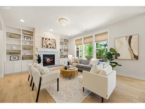 3257 NW Kinsley Terrace Portland OR 97229