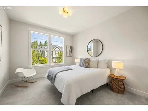 3257 NW Kinsley Terrace Portland OR 97229