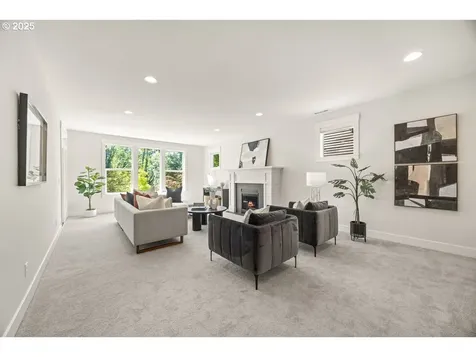 3257 NW Kinsley Terrace Portland OR 97229