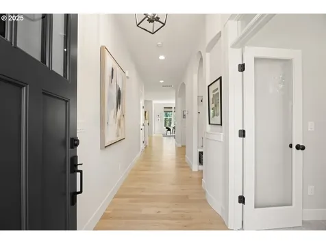 3257 NW Kinsley Terrace Portland OR 97229