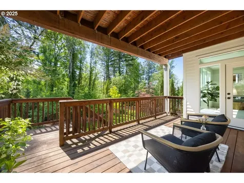 3257 NW Kinsley Terrace Portland OR 97229