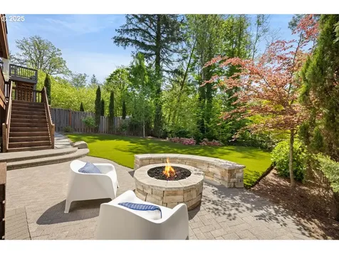 3257 NW Kinsley Terrace Portland OR 97229