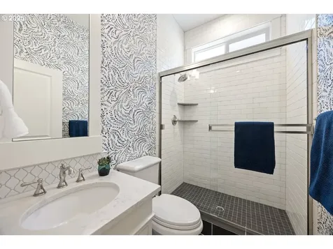 3257 NW Kinsley Terrace Portland OR 97229