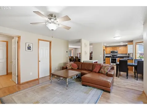16406 NE 33rd Street Vancouver WA 98682