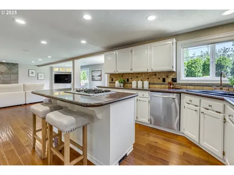 17865 NW Elk Meadow Lane Portland OR 97229