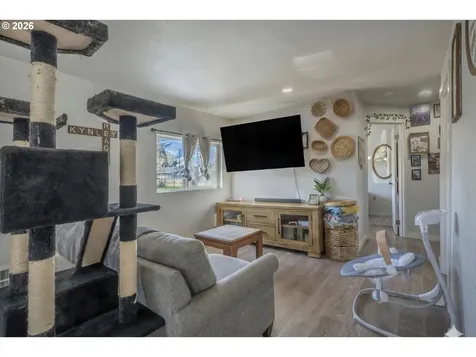 130 S 7th Street Lakeside OR 97449