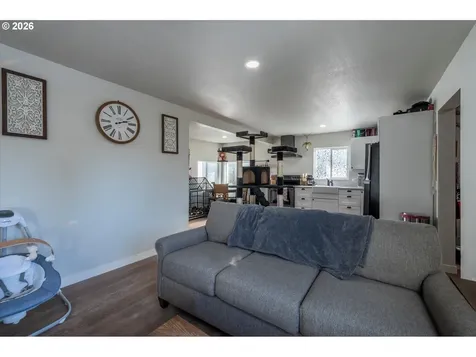 130 S 7th Street Lakeside OR 97449