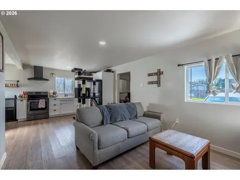 130 S 7th Street Lakeside OR 97449