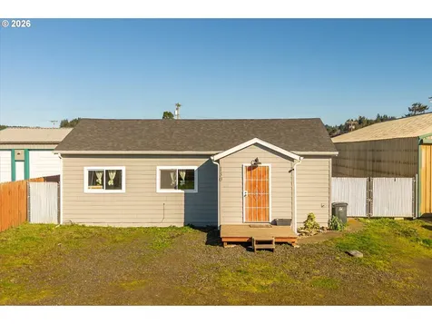 130 S 7th Street Lakeside OR 97449