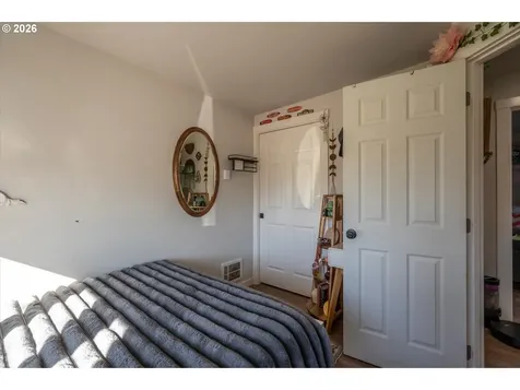 130 S 7th Street Lakeside OR 97449