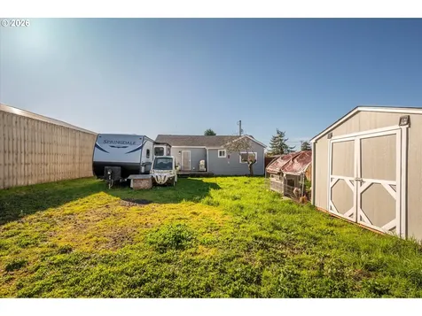 130 S 7th Street Lakeside OR 97449
