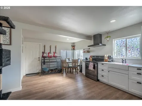 130 S 7th Street Lakeside OR 97449