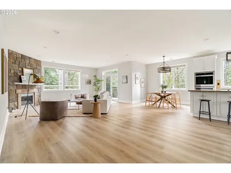 930 SW Skyline Boulevard Portland OR 97221