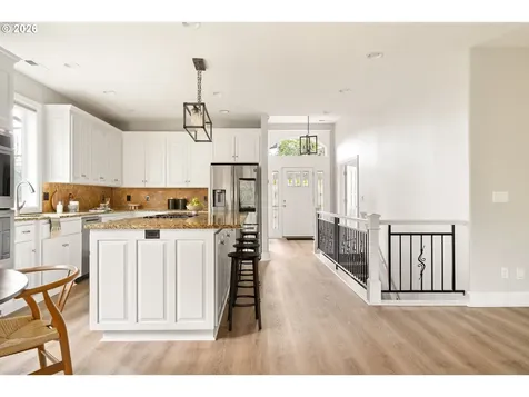 930 SW Skyline Boulevard Portland OR 97221