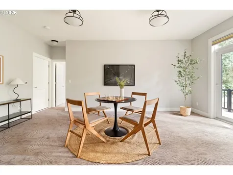 930 SW Skyline Boulevard Portland OR 97221