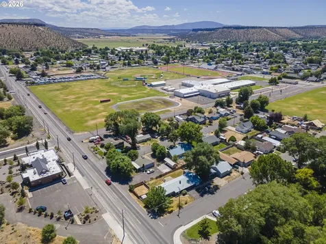 1670 SE Mountain View Drive Prineville OR 97754