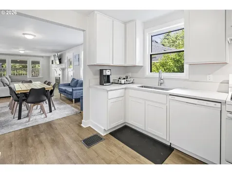 3044 SE 9th Avenue Portland OR 97202