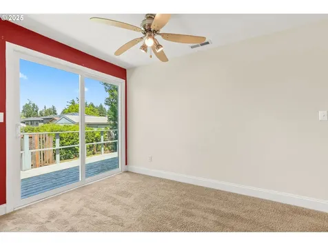 4867 SW Taylors Ferry Road Portland OR 97219