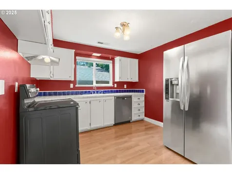 4867 SW Taylors Ferry Road Portland OR 97219