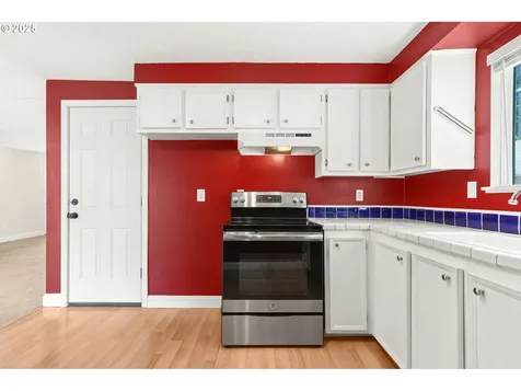 4867 SW Taylors Ferry Road Portland OR 97219
