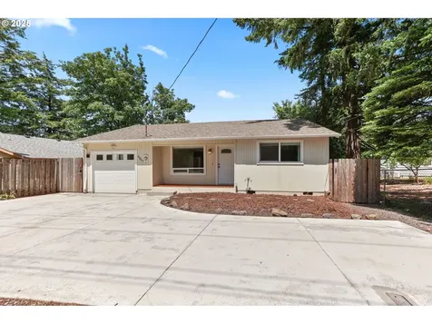 4867 SW Taylors Ferry Road Portland OR 97219