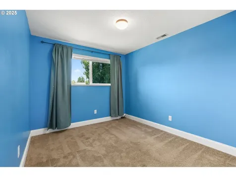 4867 SW Taylors Ferry Road Portland OR 97219
