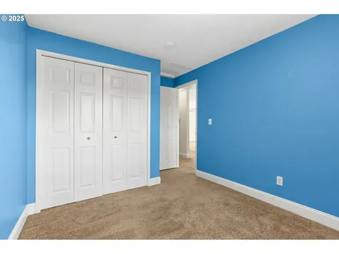 4867 SW Taylors Ferry Road Portland OR 97219