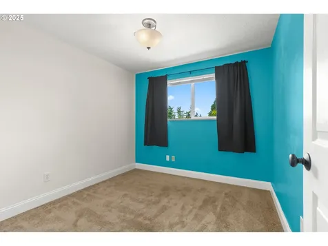 4867 SW Taylors Ferry Road Portland OR 97219