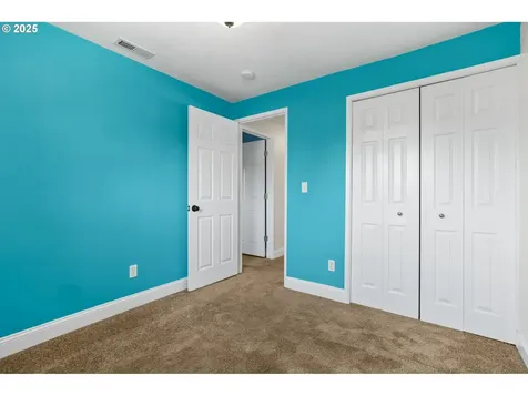 4867 SW Taylors Ferry Road Portland OR 97219