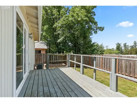 4867 SW Taylors Ferry Road Portland OR 97219