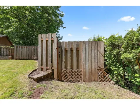 4867 SW Taylors Ferry Road Portland OR 97219