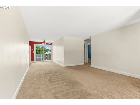 4867 SW Taylors Ferry Road Portland OR 97219