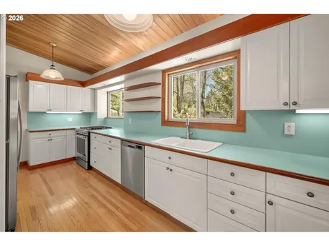 2591 Greentree Road Lake Oswego OR 97034